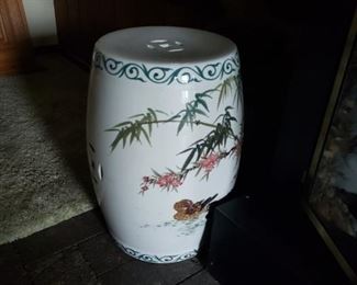 Standing vase