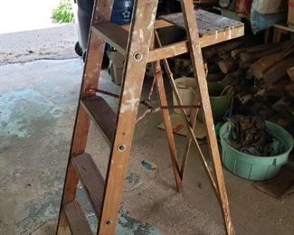 Vintage ladder with metal folding pull