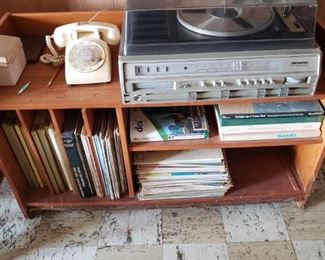 Vintage SounDesign record player, 8 track, vintage phone