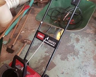 Snow thrower