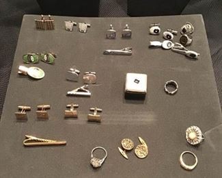 Lot of Men's Jewelry https://ctbids.com/#!/description/share/156313