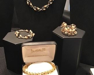 Fancy Jewelry Lot https://ctbids.com/#!/description/share/156326