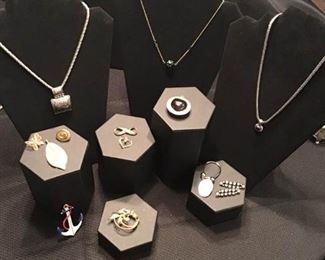 Jewelry Misc Lot https://ctbids.com/#!/description/share/156330