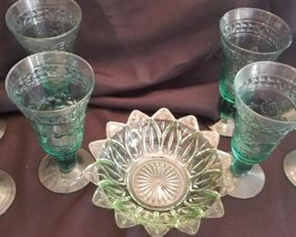 Green Glassware https://ctbids.com/#!/description/share/156336