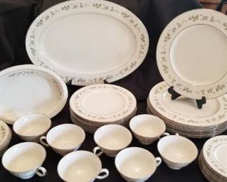 Lenox China Brookdale https://ctbids.com/#!/description/share/156339