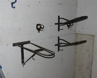 SADDLE RACKS.