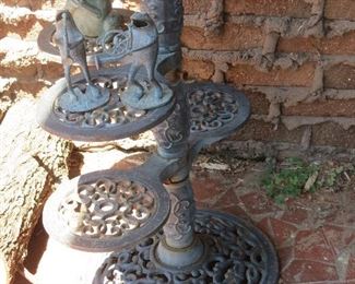 WROUGHT IRON PLANT STAND