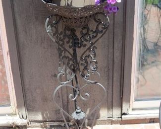WROUGHT IRON PLANT STAND