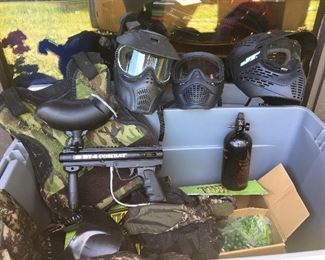 PAINTBALL EQUIPMENT: GUNS, MASKS, CO2
