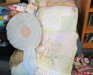 QUEEN SIZE EQUESTRIAN POTTERY BARN COMFORTER SET WITH SHAMS.