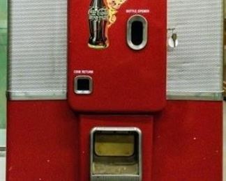 Lot 1 - Vintage Coca Cola Vendo V-80 Vending Machine