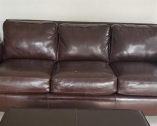 Leather Furniture Lot https://ctbids.com/#!/description/share/156341