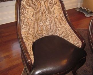 Raymour & Flanigan Kitchen/Dining Suite With Leather Seating