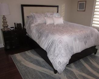 Raymour & Flanigan Queen Bedroom Suite "Bellanest"