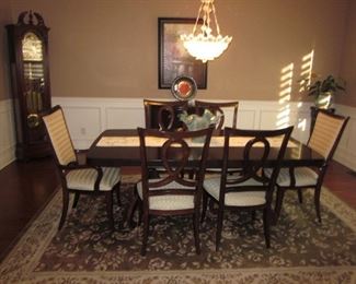 Stunning Thomasville Dining Room Suite Gently Used