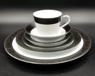 Noritake “Sharon”, 75 pieces