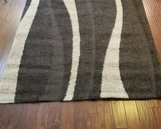 Area rug 6’x9’