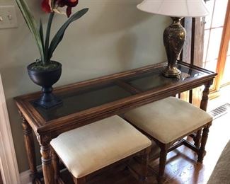 Sofa table with 2 stools