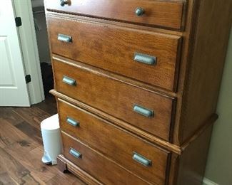 Chest of drawers