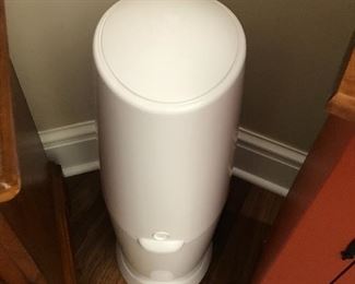 Diaper disposal unit