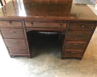 Nice desk w/glass topper