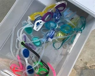 Pool goggles