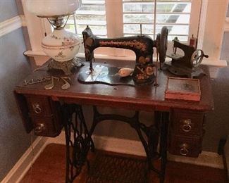 Singer Sewing Machine - Circa 1920