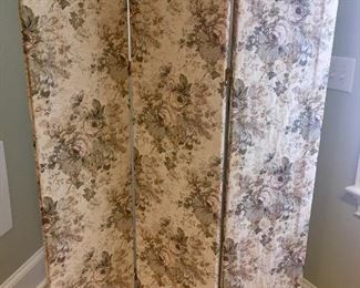 Fabric divider/screen