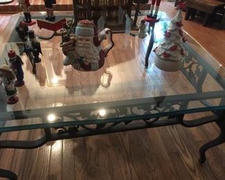 Great looking glass coffee table with metal bottom