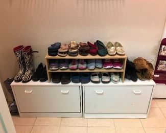 Women's shoes, Shoe cabinets