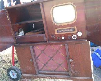 Goldenview Motorola tv/turntable