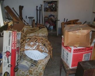 More stuff in other garage