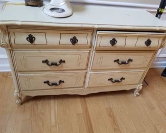 Very nice bedroom dresser with matching chest and bedside table