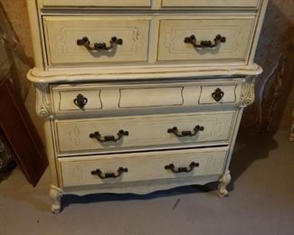 Beautiful bedroom chest with matching dresser
