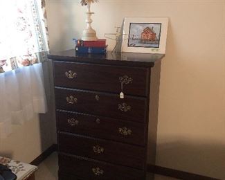 Chest of drawers
