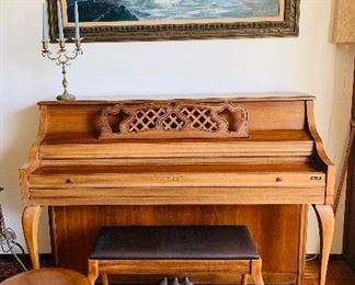 Kimball upright piano, Model H453, s/n D84796
