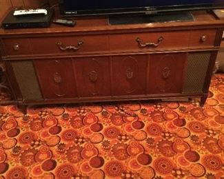 Vintage stereo console