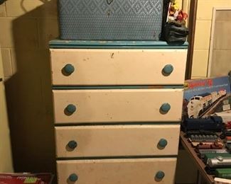 Chest of drawers; vintage lidded basket.