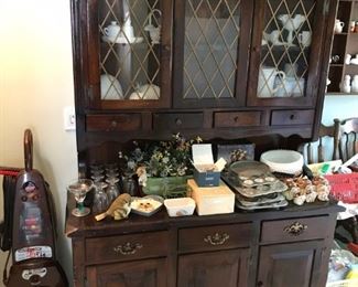 Nice hutch in the kitchen.