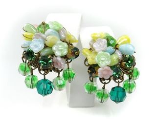GORGEOUS GLASS FLOWER BEADED EARRINGS