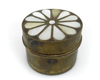 INLAID MOTHER OF PEARL BRASS SNUFF TRINKET BOX