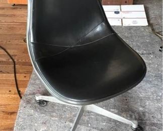 K009 Eames Rolling Scoop Chair Vintage