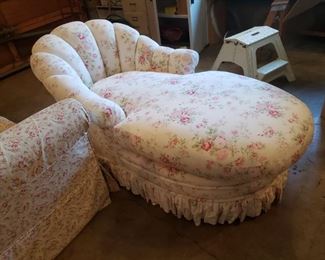 This is a fantastic piece...Shabby Chic  Boudoir Lounge