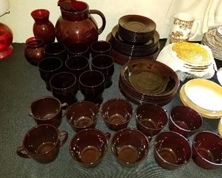 Red Glass Dinnerware