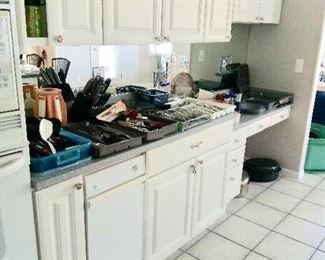 Lots of kitchen and gadgets