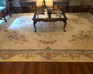 I'm back! Lookit that gorgeous area rug!