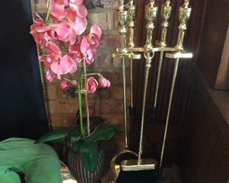 fireplace tools /homicide weapons