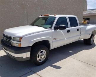 #130: 2005 Chevy Silverado 3500 Duramax Diesel, Only 65,186 miles! See Video! Current Smog..
Ice cold A/C. Cloth interior is in great shape! Power seats, windows, and mirrors. Keyless entry, cruise control, and steering wheel controls. Has sound system. Draw-Tite gooseneck hitch and trailer brake controler. VIN: 1GCJC332X5F844058 Mileage: 65,186
California Title in hand. 
Estimated DMV registration: $311 and $70 doc fees 