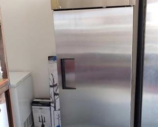 #603: True Freezer Stainless Steel Model TG1F-1S
Measures approximately 29"×35"×79"
