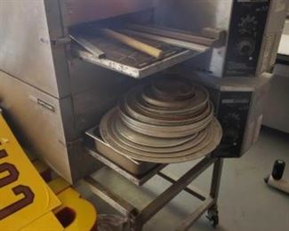 #620: Lincoln Impinger Double Pizza Oven with Pans
Model: 1116-000-A